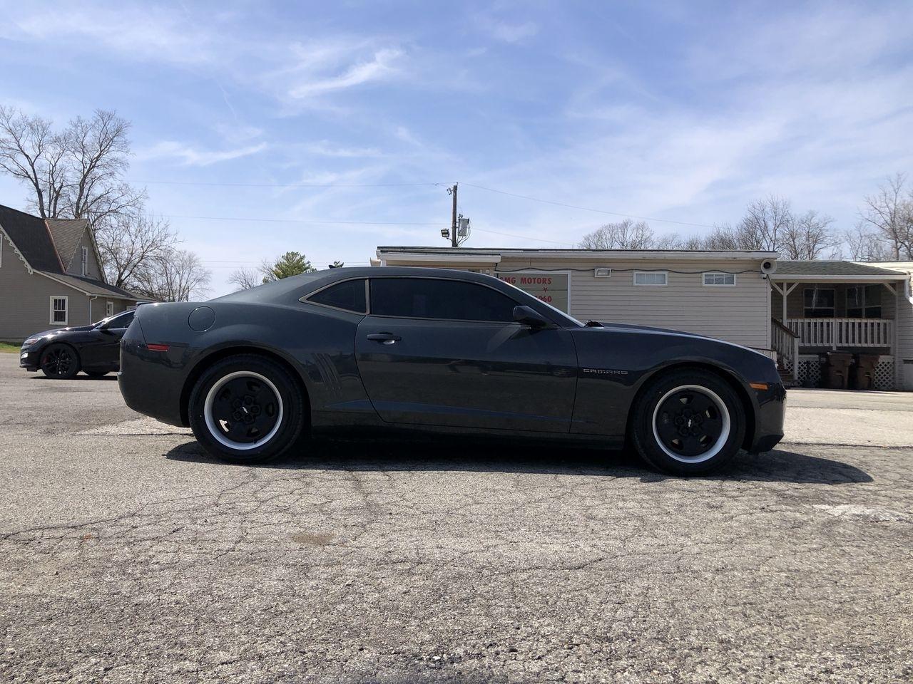 Chevrolet Camaro 2dr Cpe LS w/2LS 2013