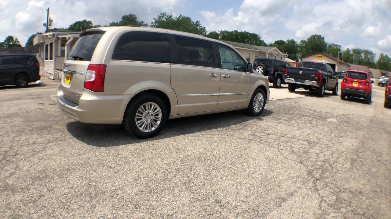 Chrysler Town & Country 4dr Wgn Limited 2015