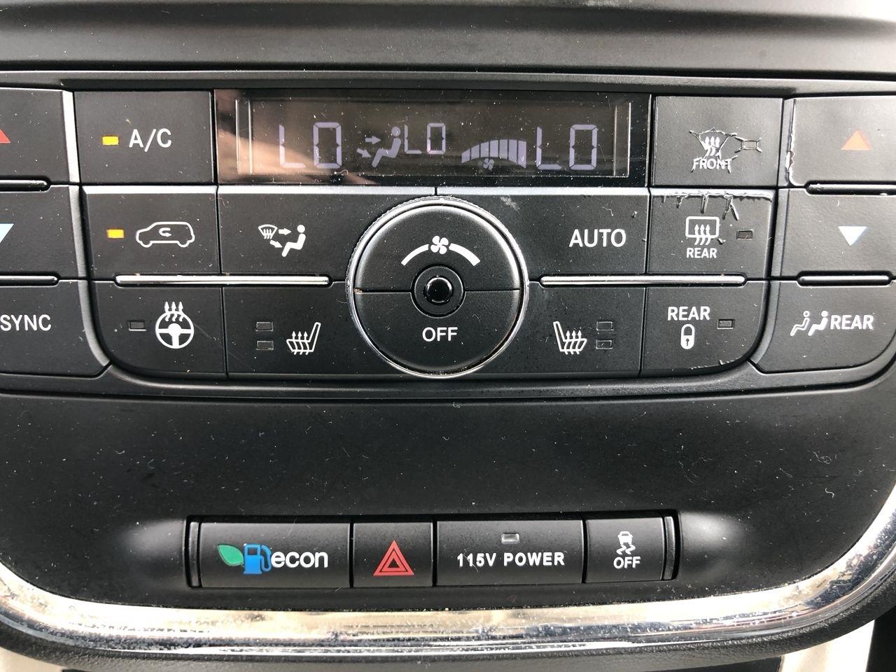 Chrysler Town & Country 4dr Wgn Limited 2015