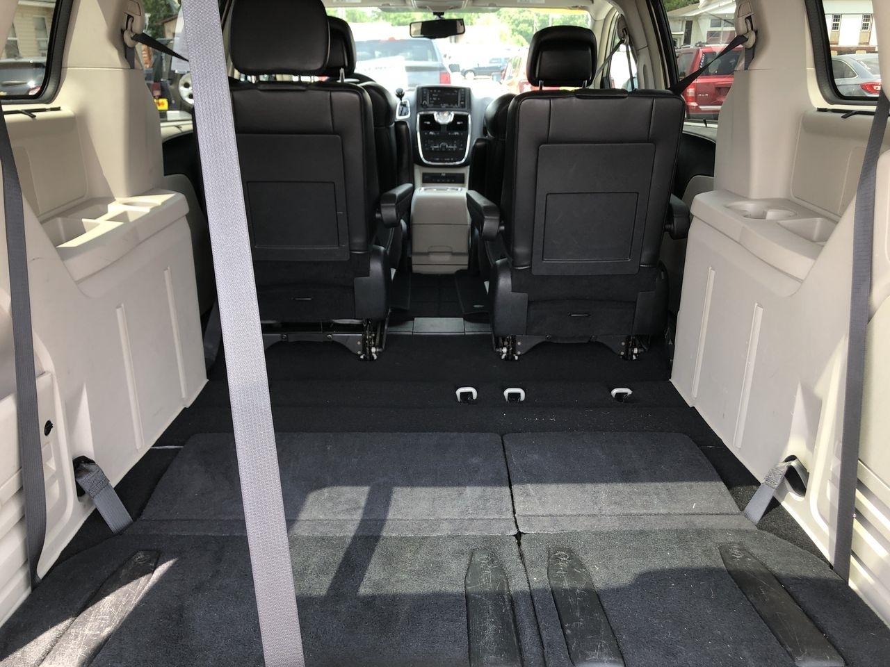 Chrysler Town & Country 4dr Wgn Limited 2015