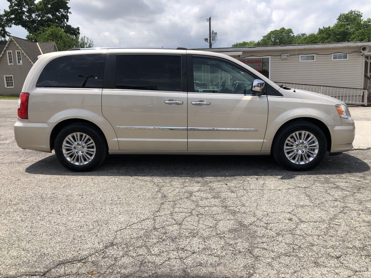 Chrysler Town & Country 4dr Wgn Limited 2015