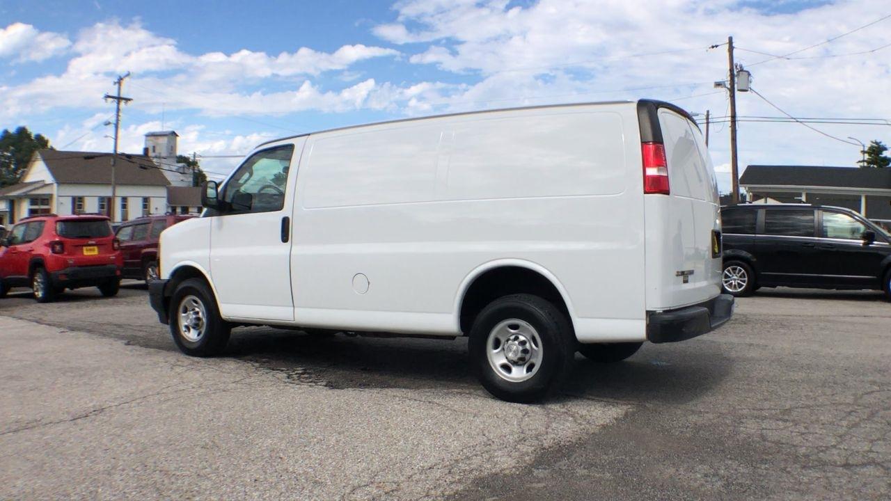 Chevrolet Express Cargo Van RWD 2500 135" 2019