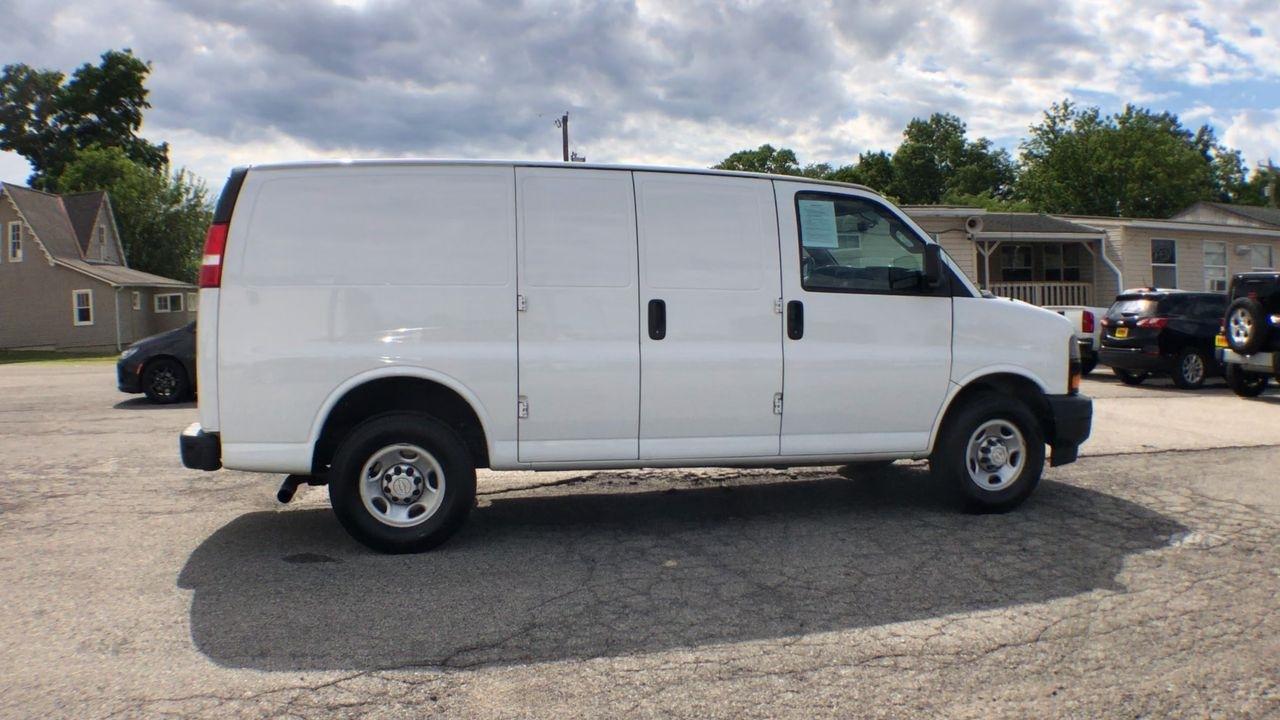 Chevrolet Express Cargo Van RWD 2500 135" 2019