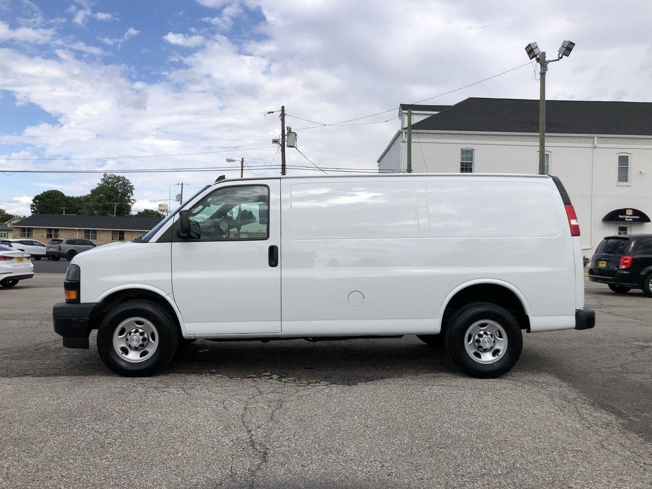 Chevrolet Express Cargo Van RWD 2500 135" 2019