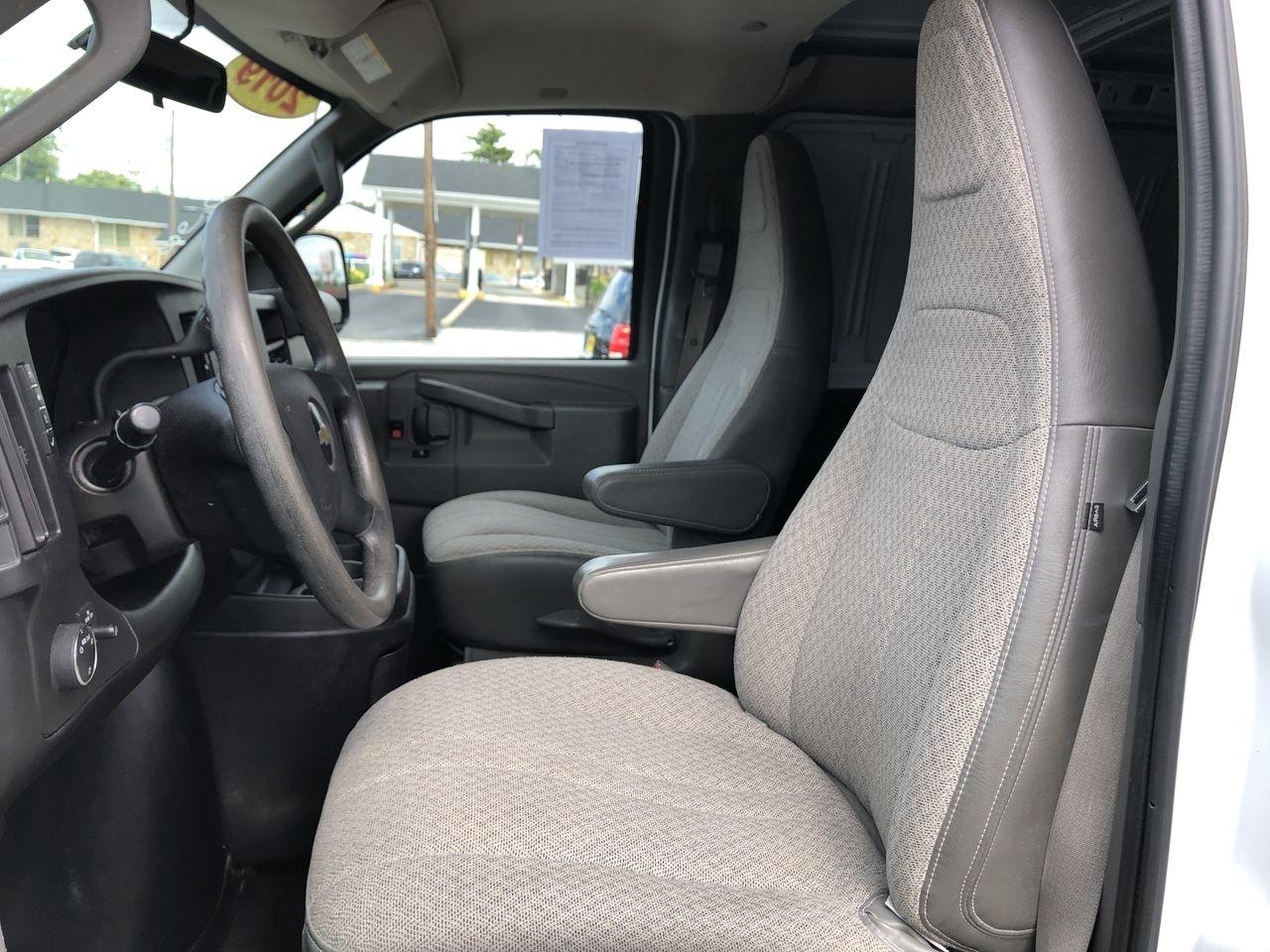 Chevrolet Express Cargo Van RWD 2500 135" 2019
