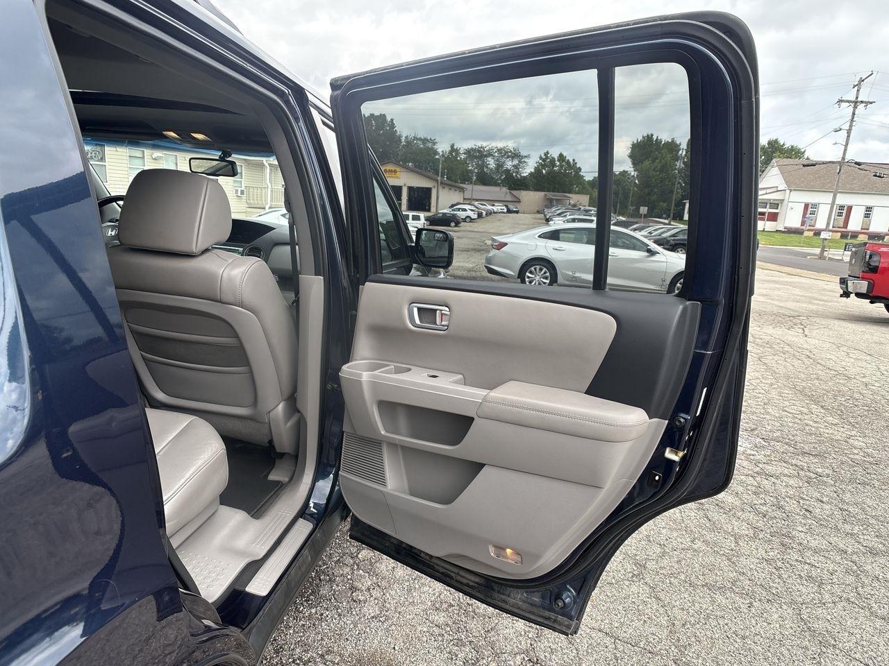Honda Pilot 2WD 4dr EX-L 2011
