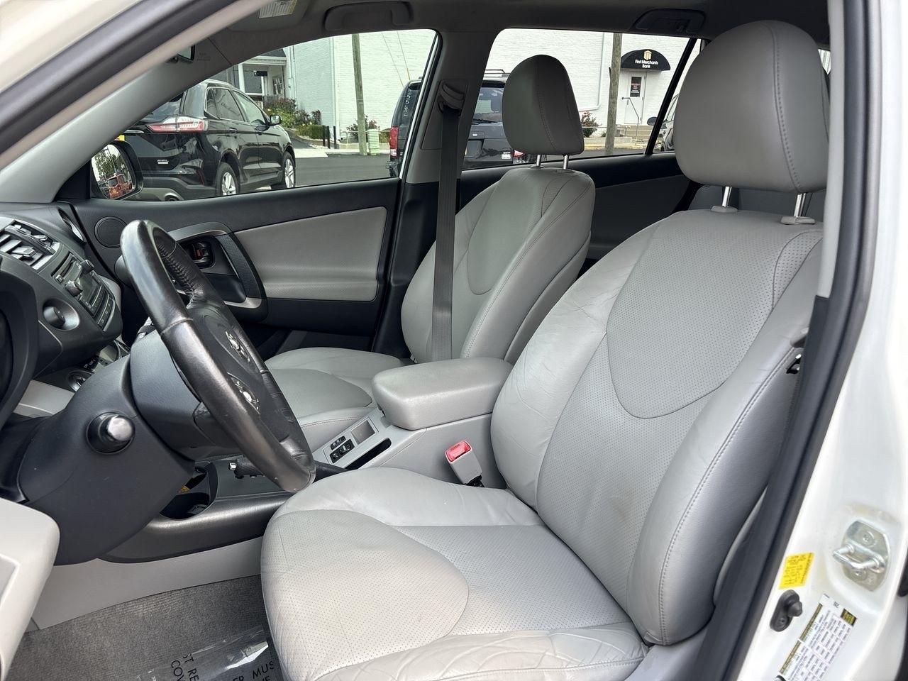 Toyota RAV4 4WD 4dr I4 Limited (Natl) 2012