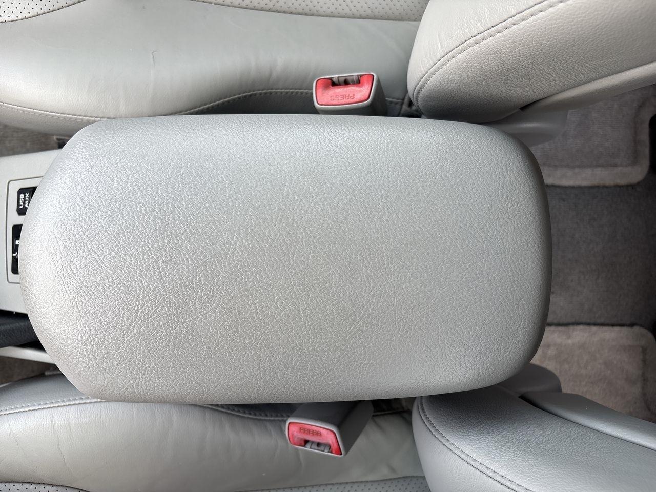 Toyota RAV4 4WD 4dr I4 Limited (Natl) 2012