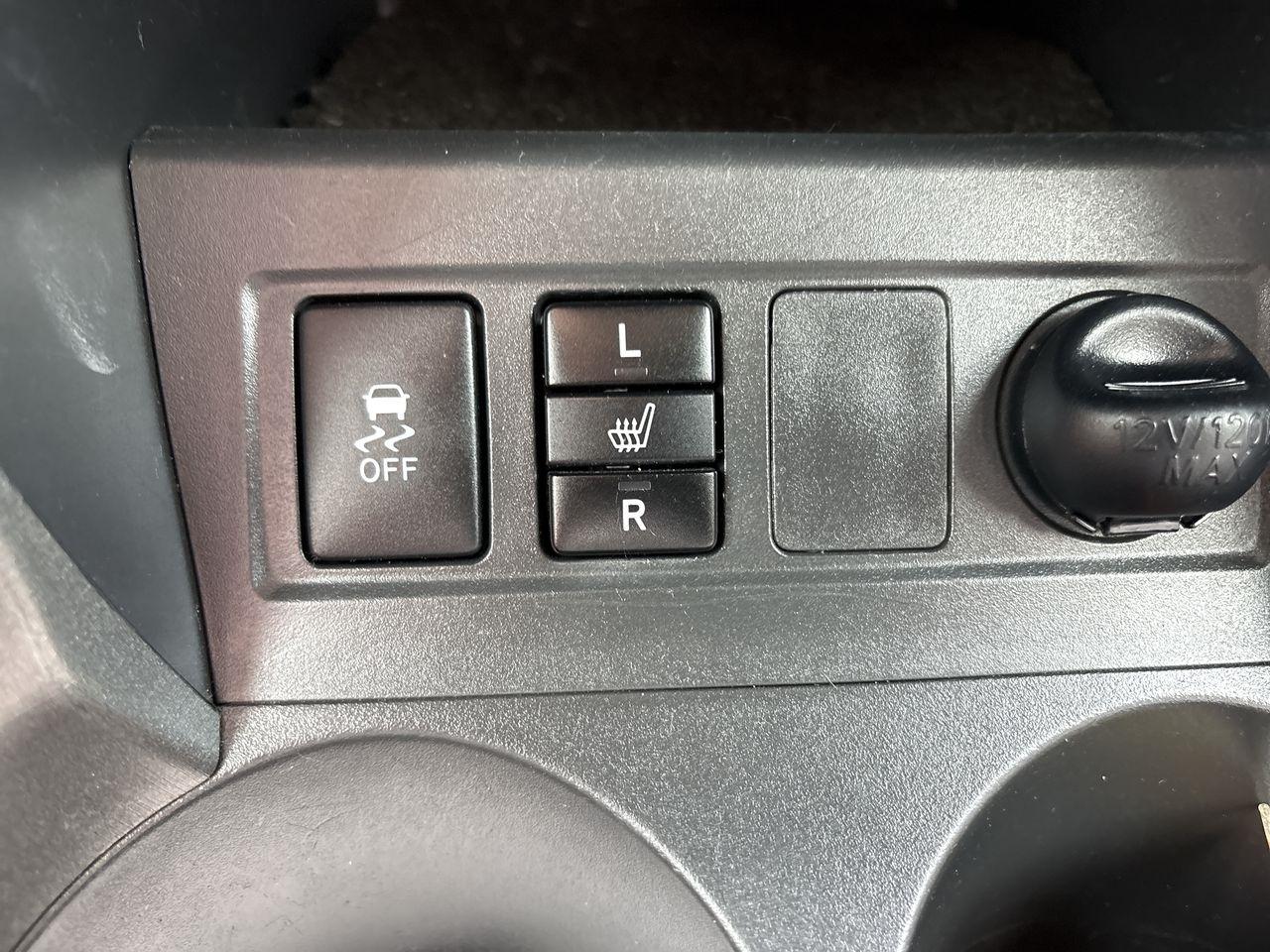 Toyota RAV4 4WD 4dr I4 Limited (Natl) 2012