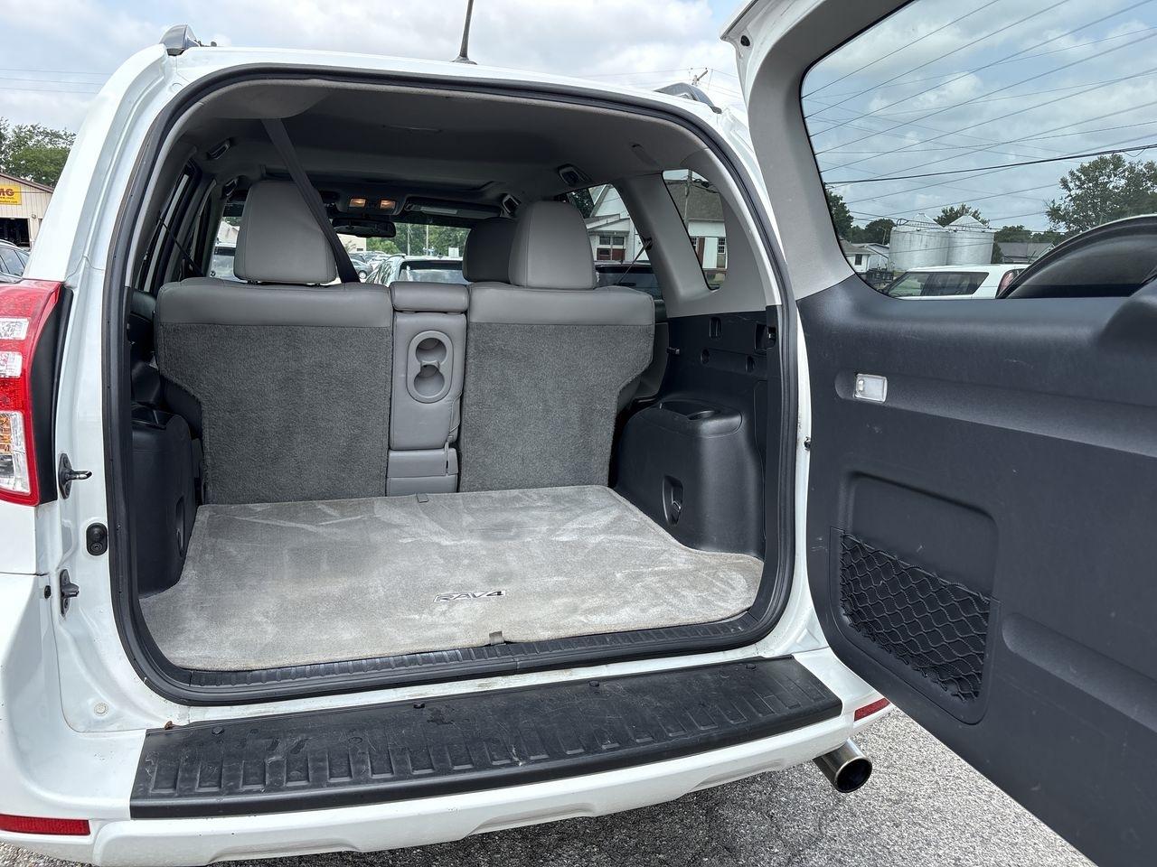 Toyota RAV4 4WD 4dr I4 Limited (Natl) 2012