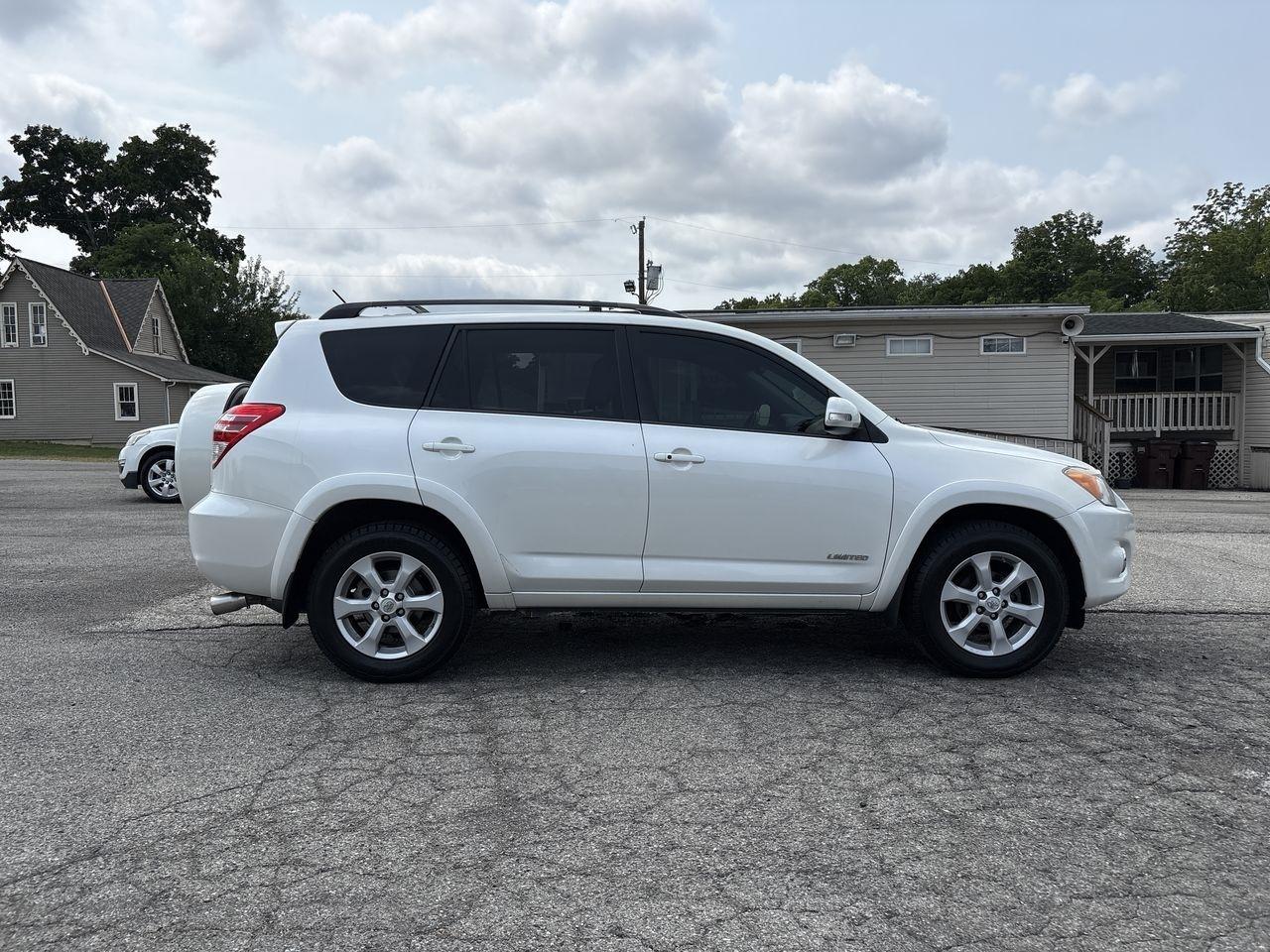 Toyota RAV4 4WD 4dr I4 Limited (Natl) 2012