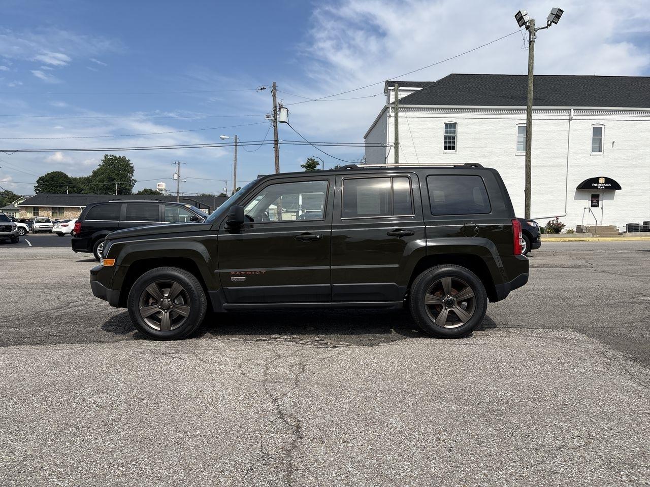 Jeep Patriot FWD 4dr 75th Anniversary 2016