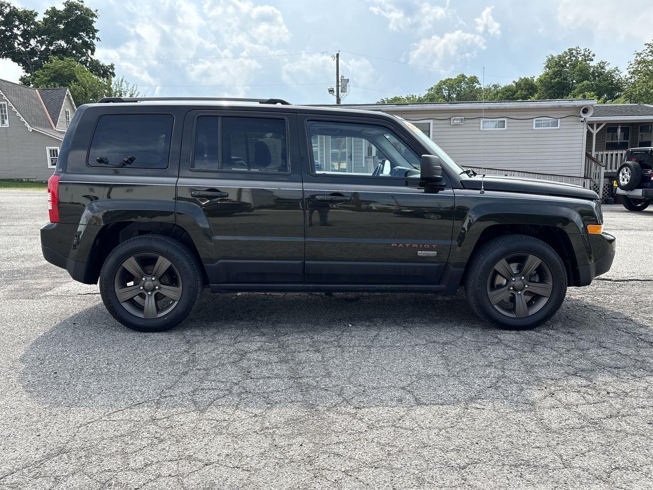 Jeep Patriot FWD 4dr 75th Anniversary 2016
