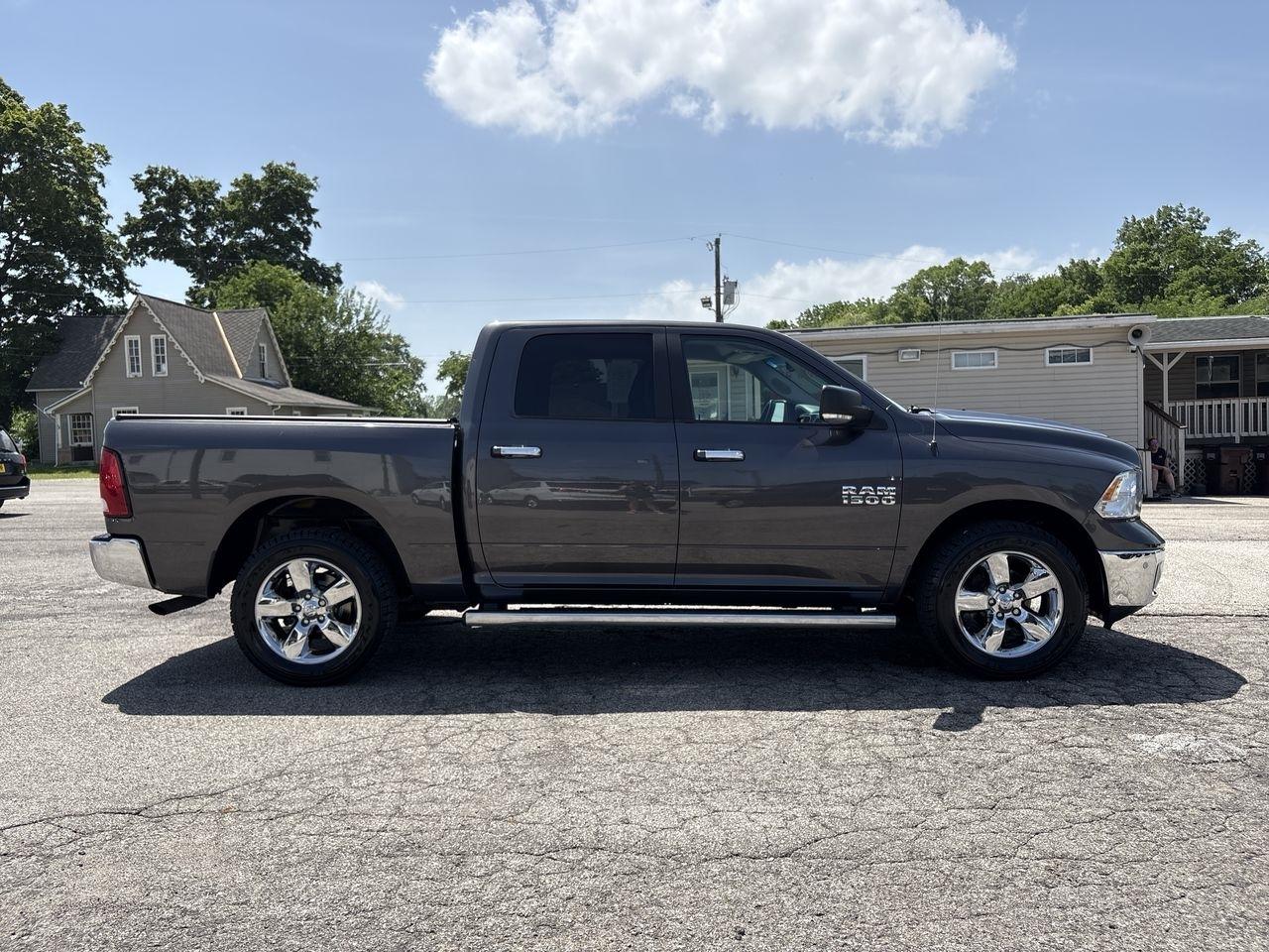 RAM 1500 Big Horn 4x4 Crew Cab 5'7" Box 2018