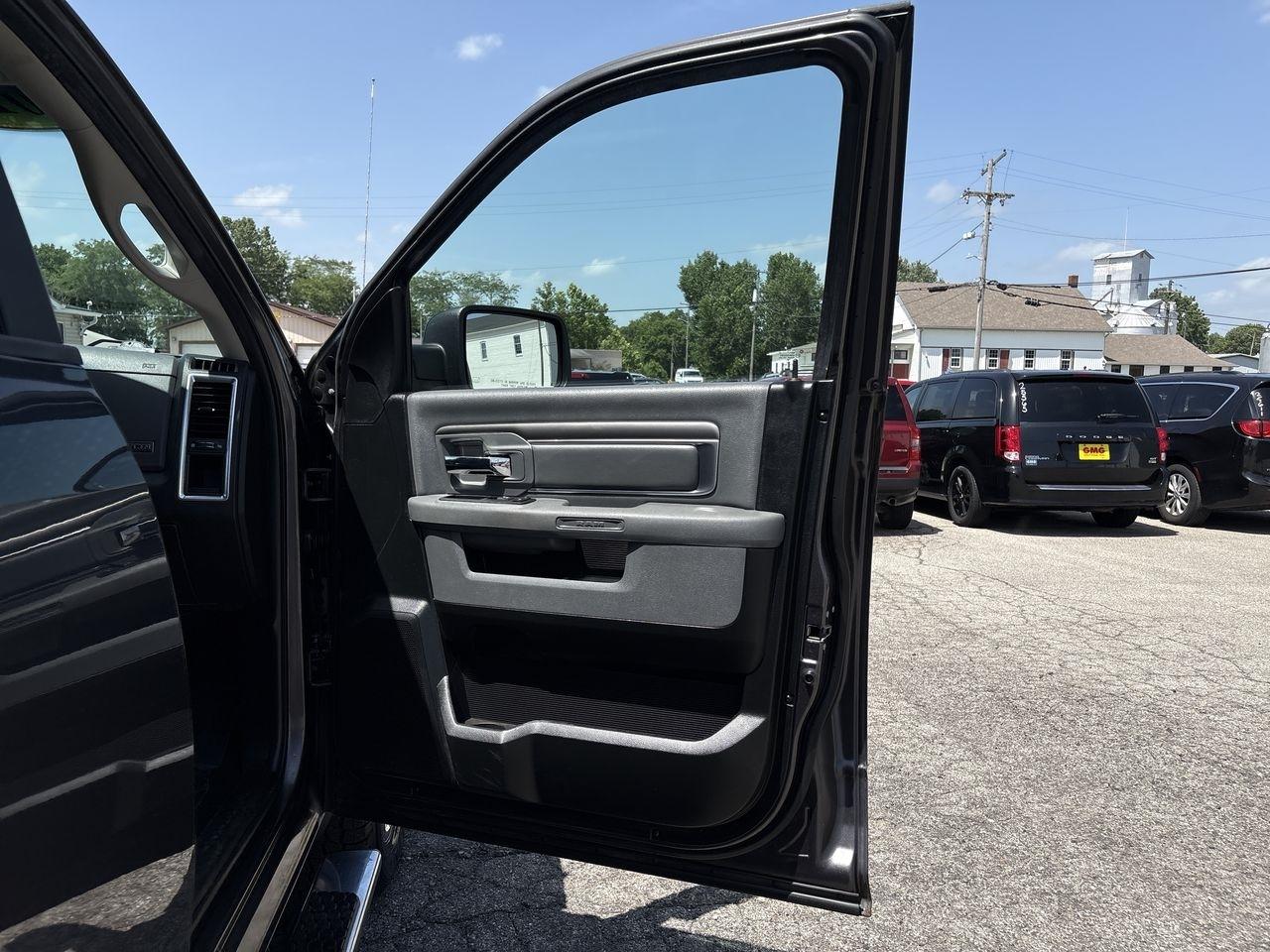 RAM 1500 Big Horn 4x4 Crew Cab 5'7" Box 2018