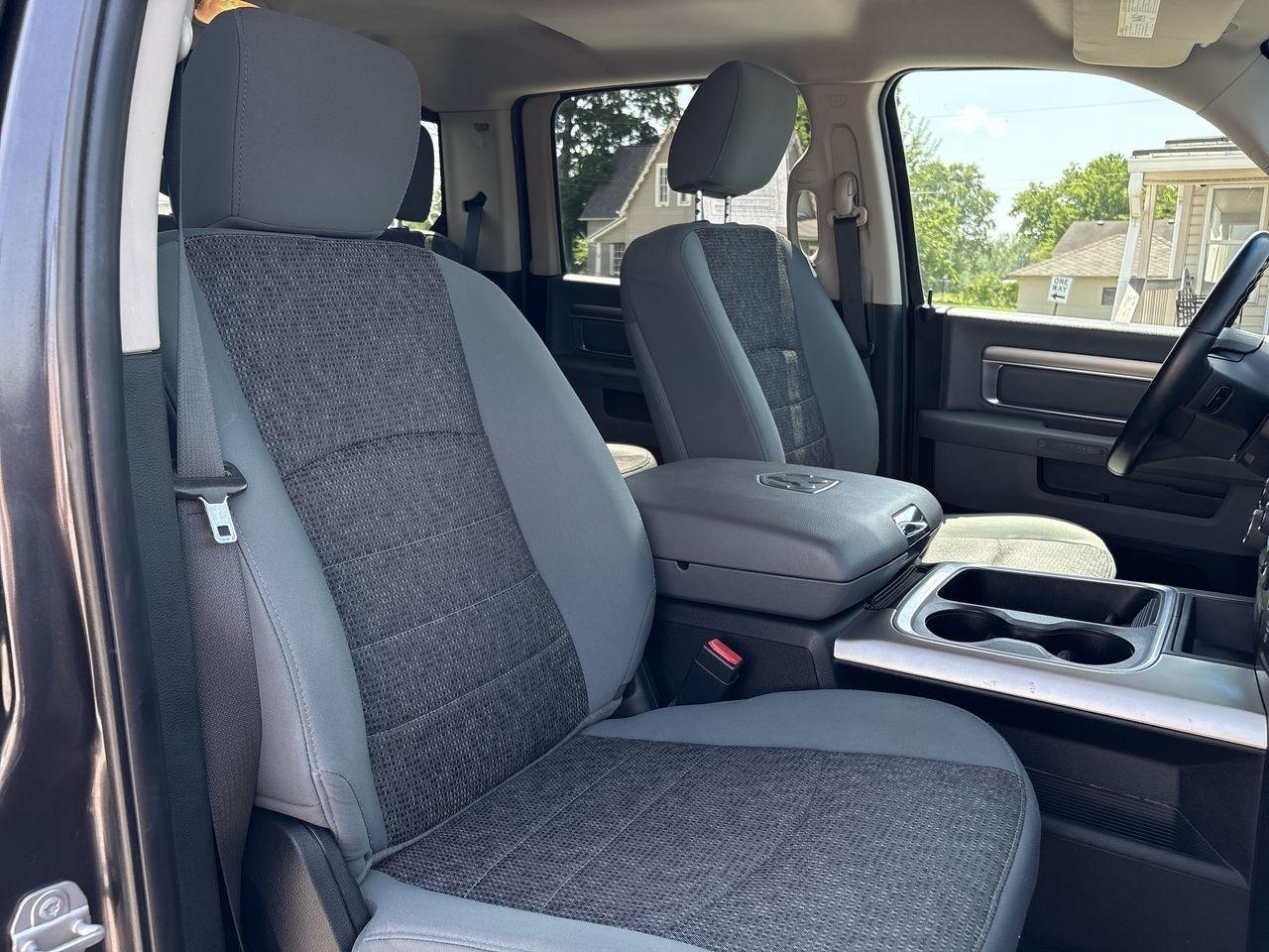 RAM 1500 Big Horn 4x4 Crew Cab 5'7" Box 2018
