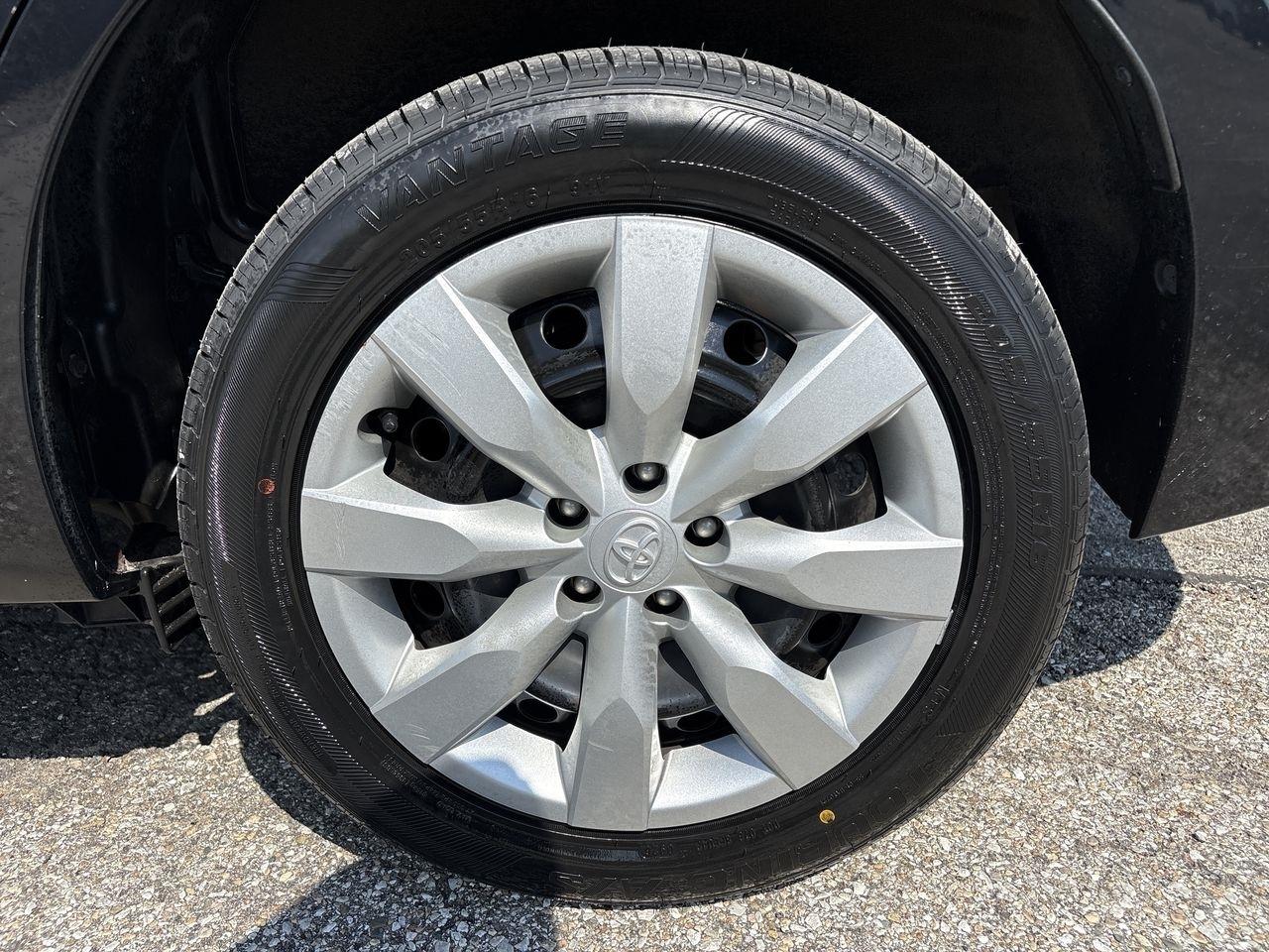Toyota Corolla 4dr Sdn Man L (Natl) 2014
