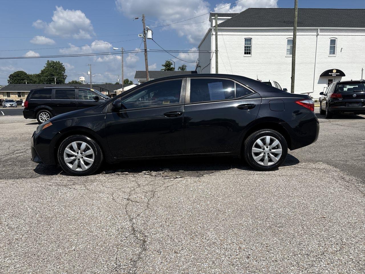 Toyota Corolla 4dr Sdn Man L (Natl) 2014
