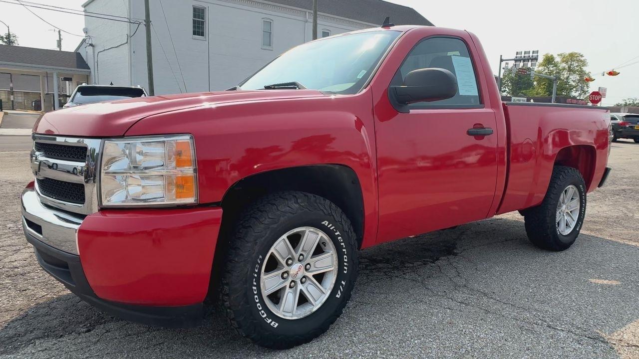 Chevrolet Silverado 1500 2WD Reg Cab 119.0" Work Truck 2009
