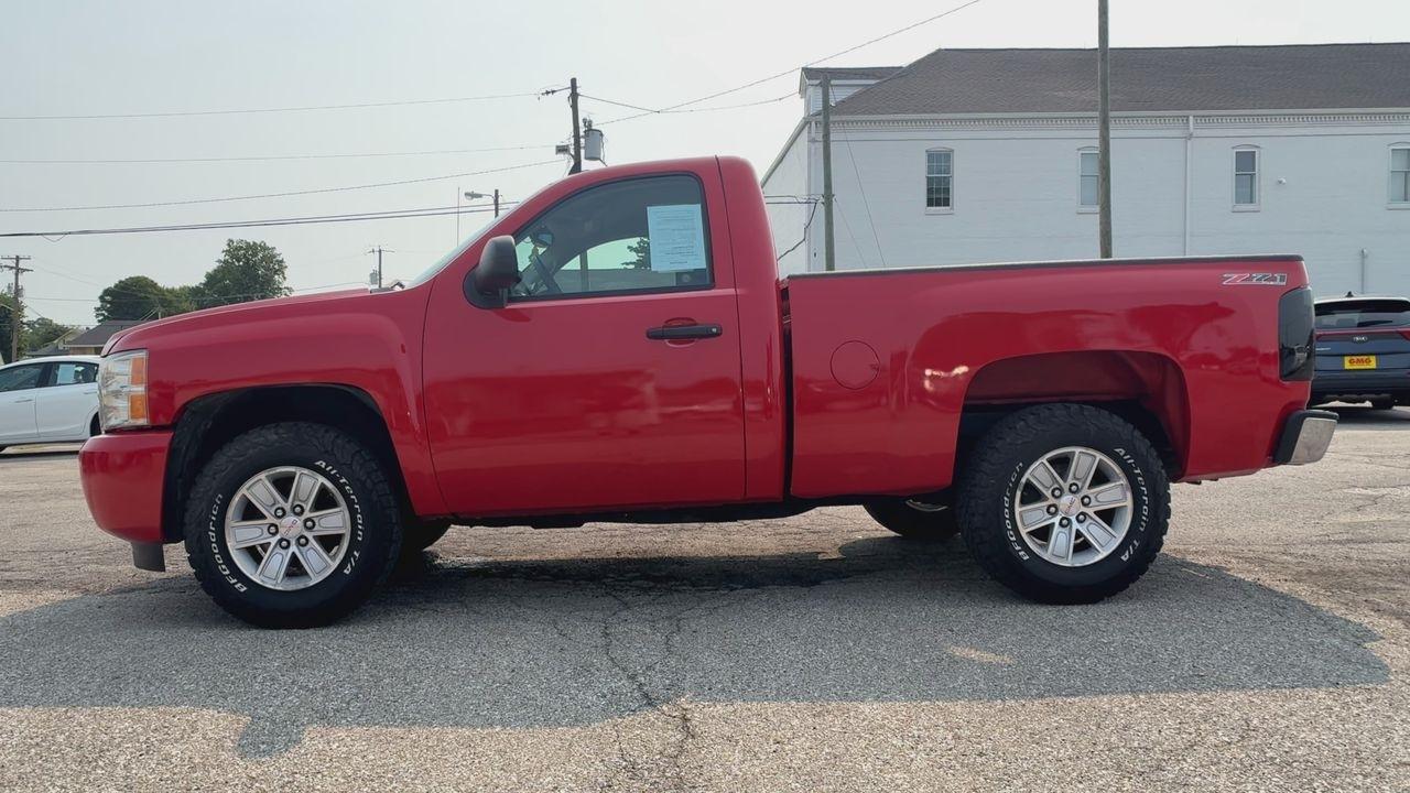 Chevrolet Silverado 1500 2WD Reg Cab 119.0" Work Truck 2009