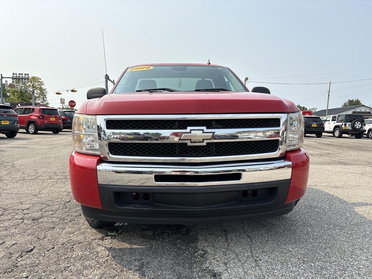 Chevrolet Silverado 1500 2WD Reg Cab 119.0" Work Truck 2009