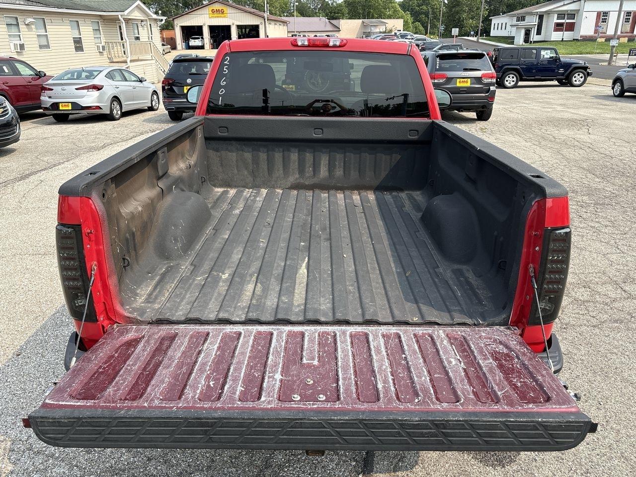 Chevrolet Silverado 1500 2WD Reg Cab 119.0" Work Truck 2009