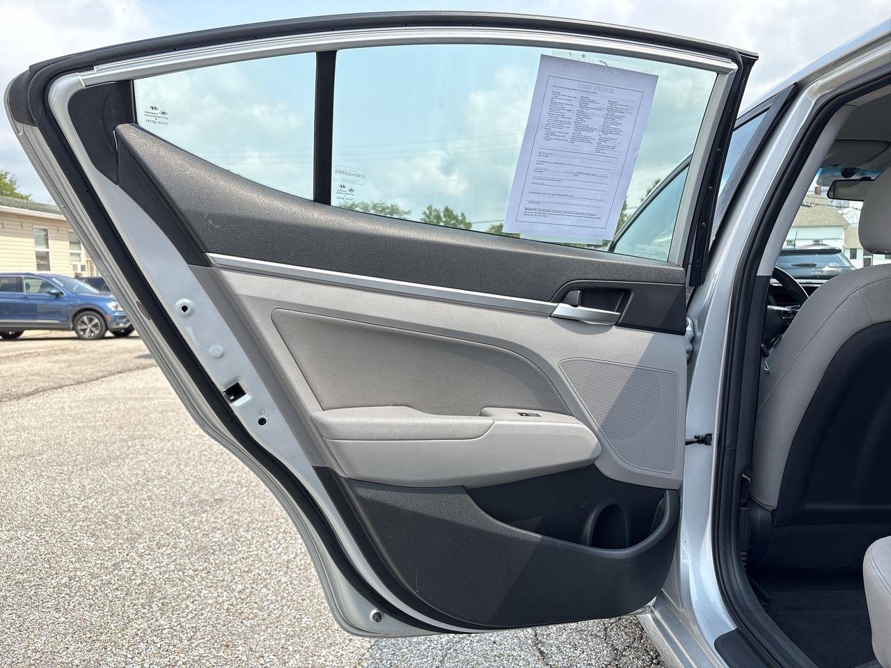 Hyundai Elantra SEL IVT 2020