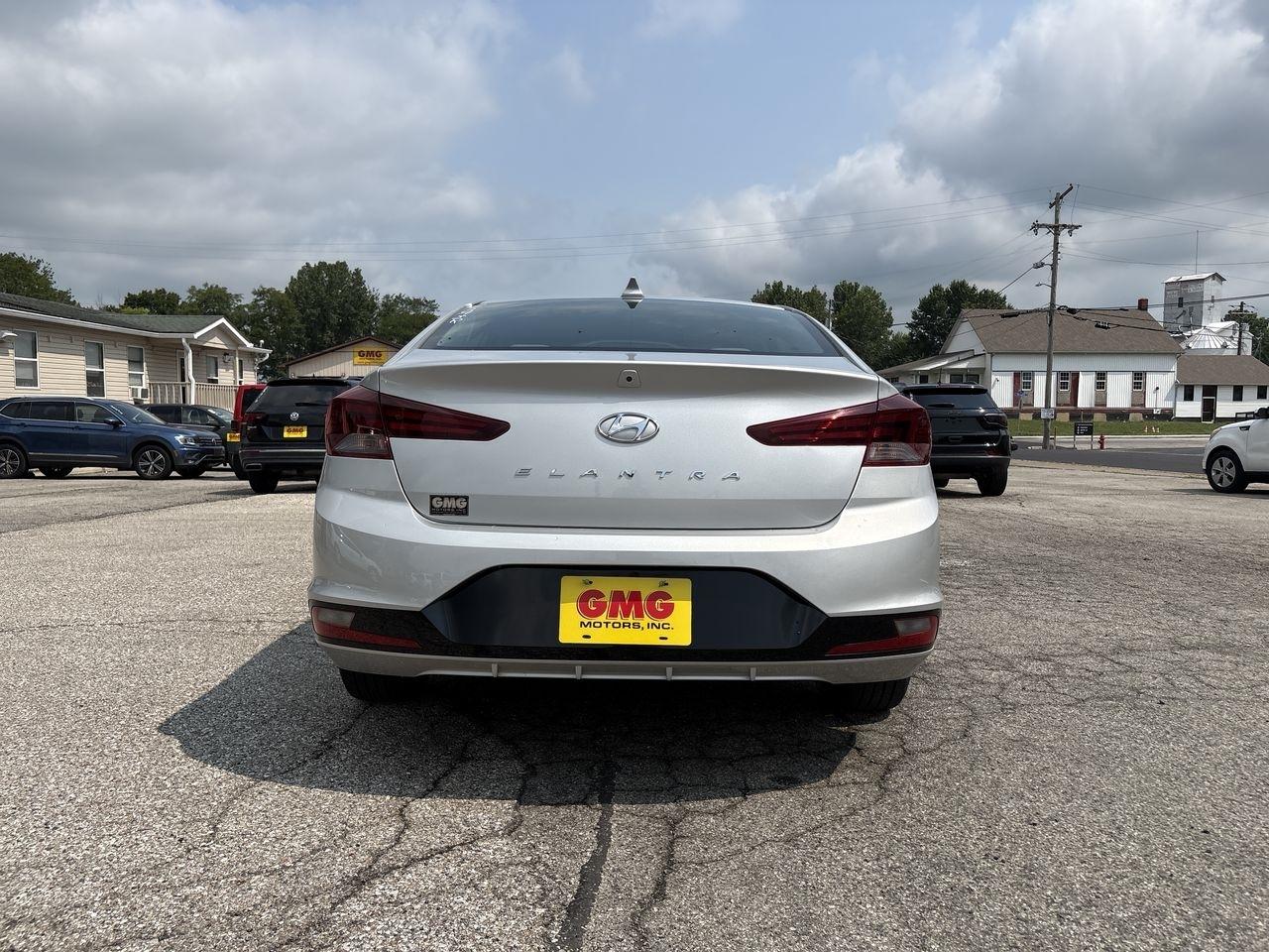 Hyundai Elantra SEL IVT 2020