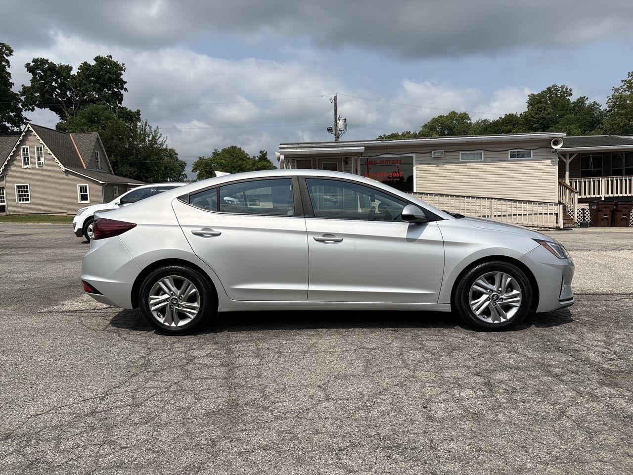 Hyundai Elantra SEL IVT 2020