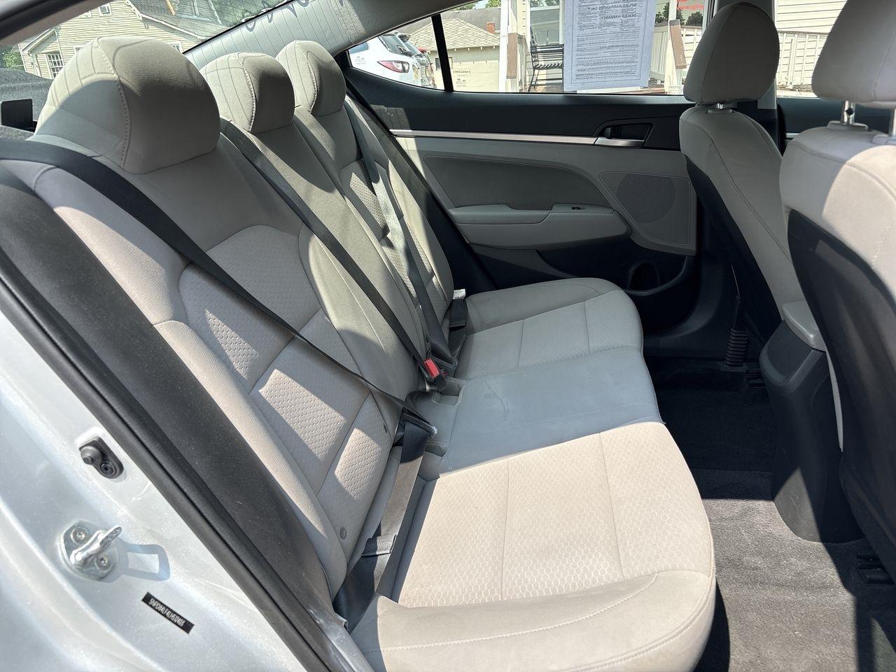 Hyundai Elantra SEL IVT 2020