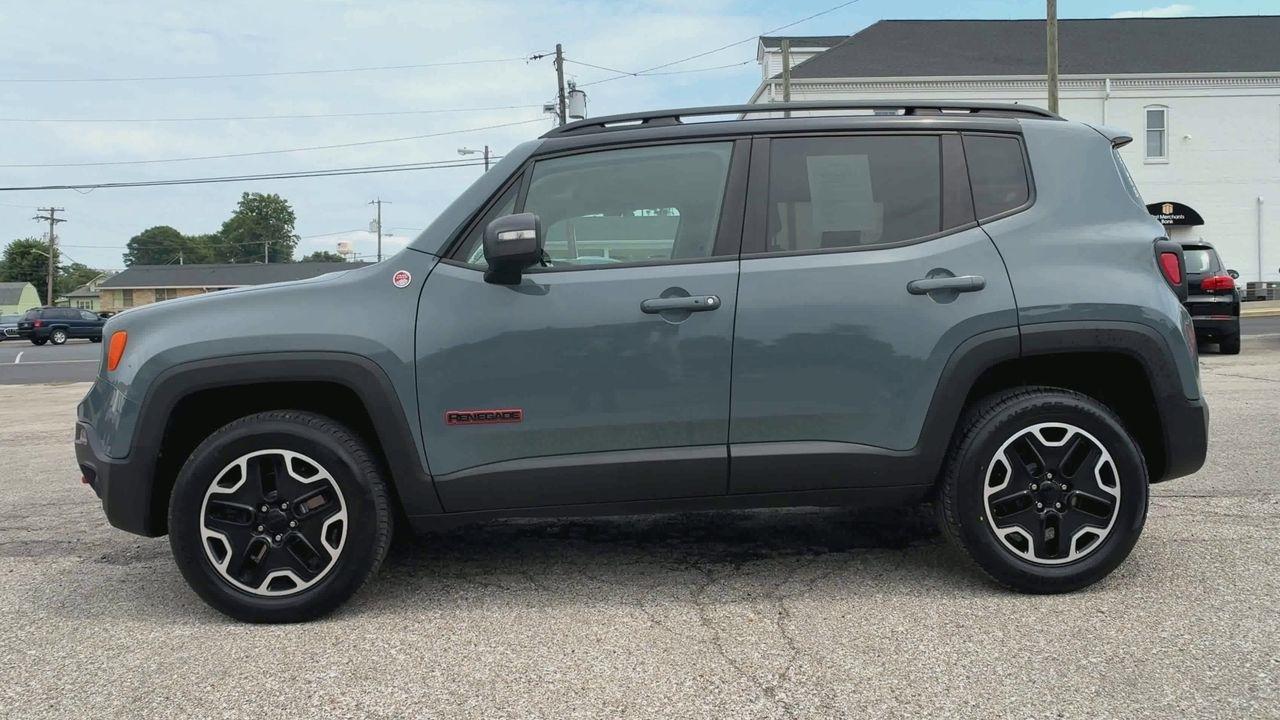 Jeep Renegade 4WD 4dr Trailhawk 2016