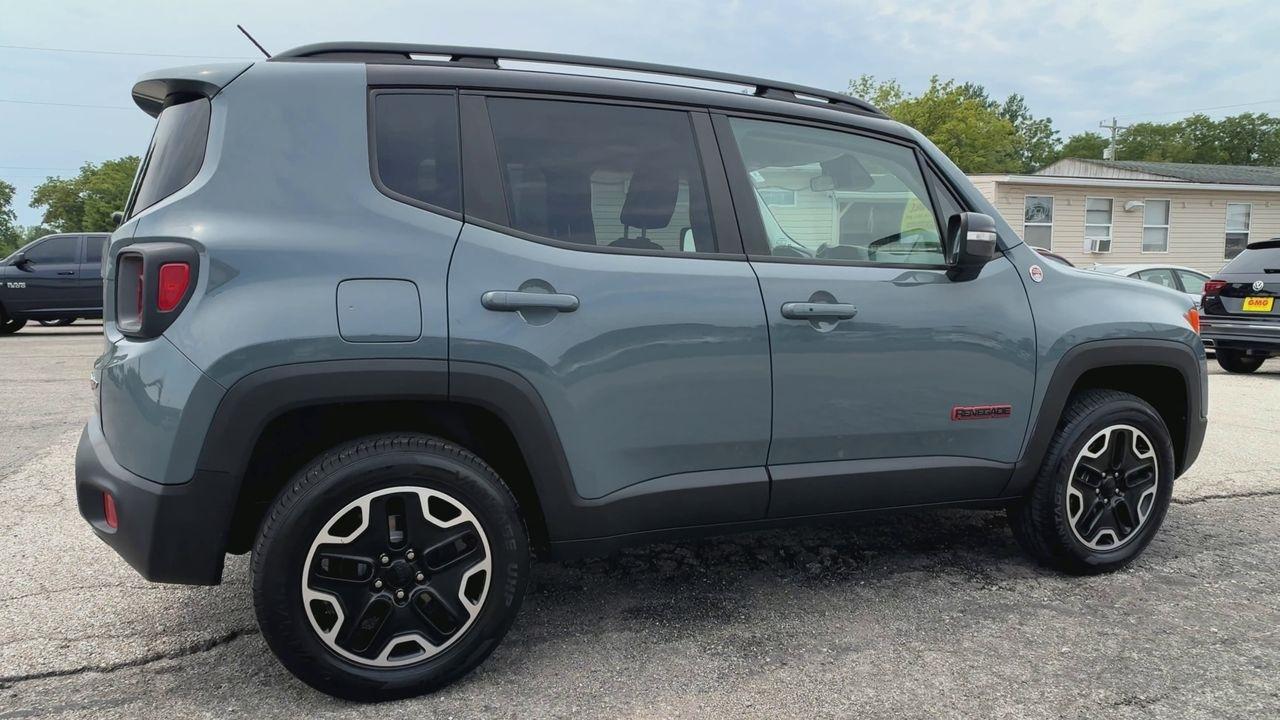 Jeep Renegade 4WD 4dr Trailhawk 2016