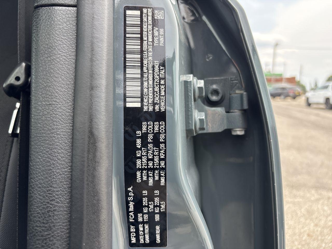 Jeep Renegade 4WD 4dr Trailhawk 2016