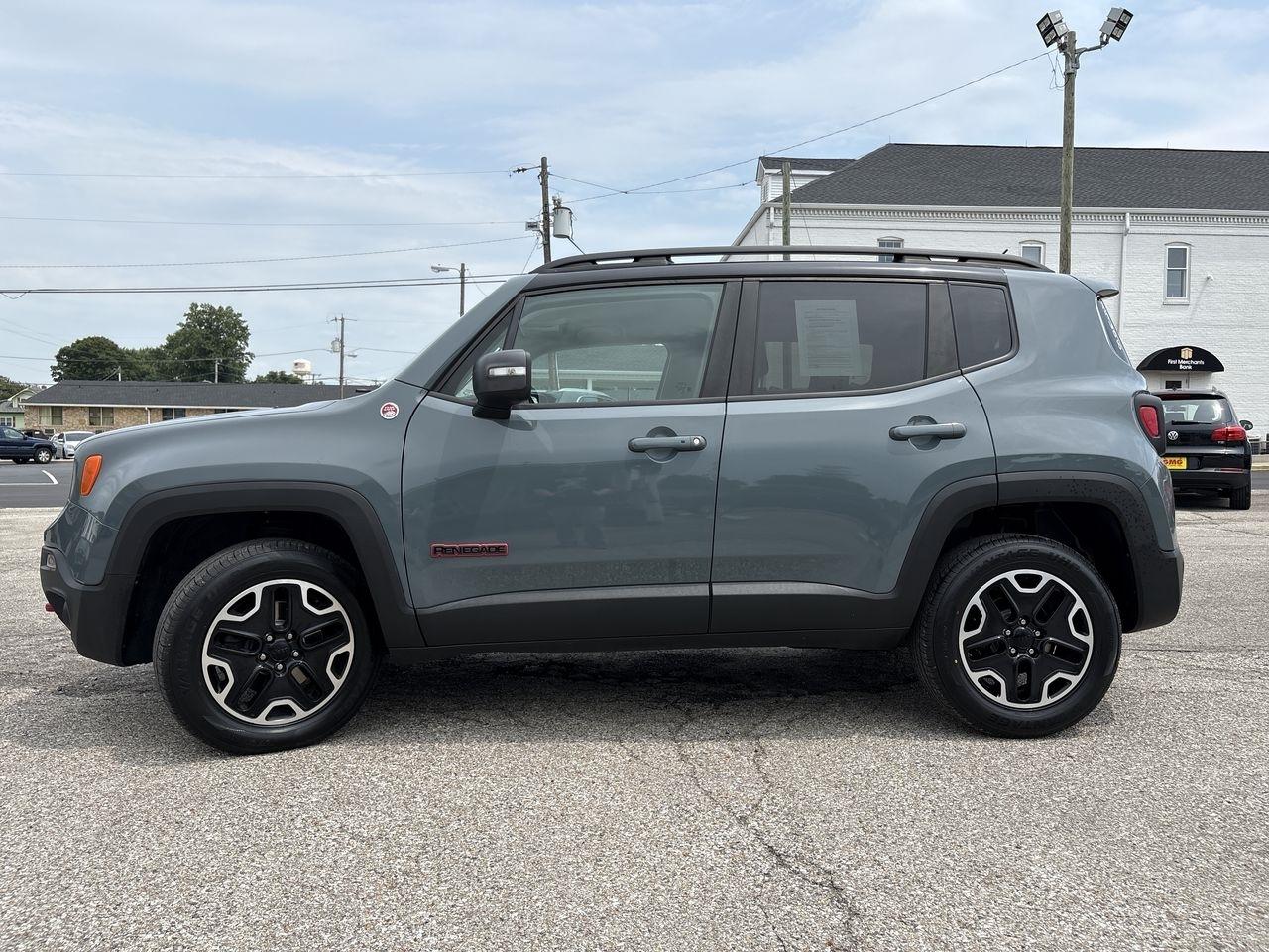 Jeep Renegade 4WD 4dr Trailhawk 2016