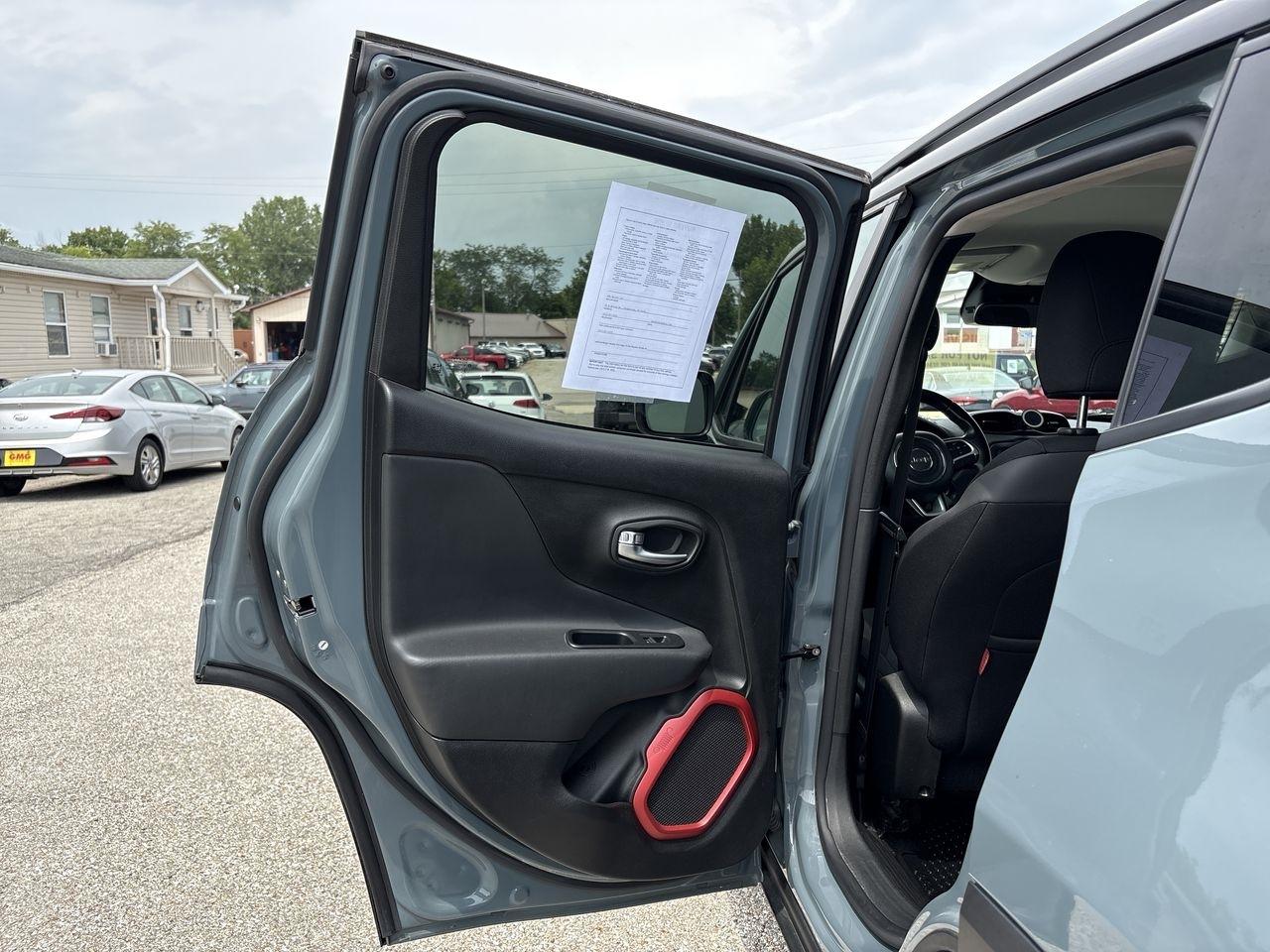 Jeep Renegade 4WD 4dr Trailhawk 2016