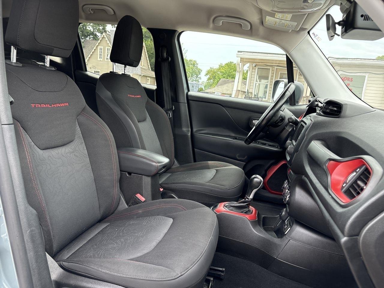 Jeep Renegade 4WD 4dr Trailhawk 2016