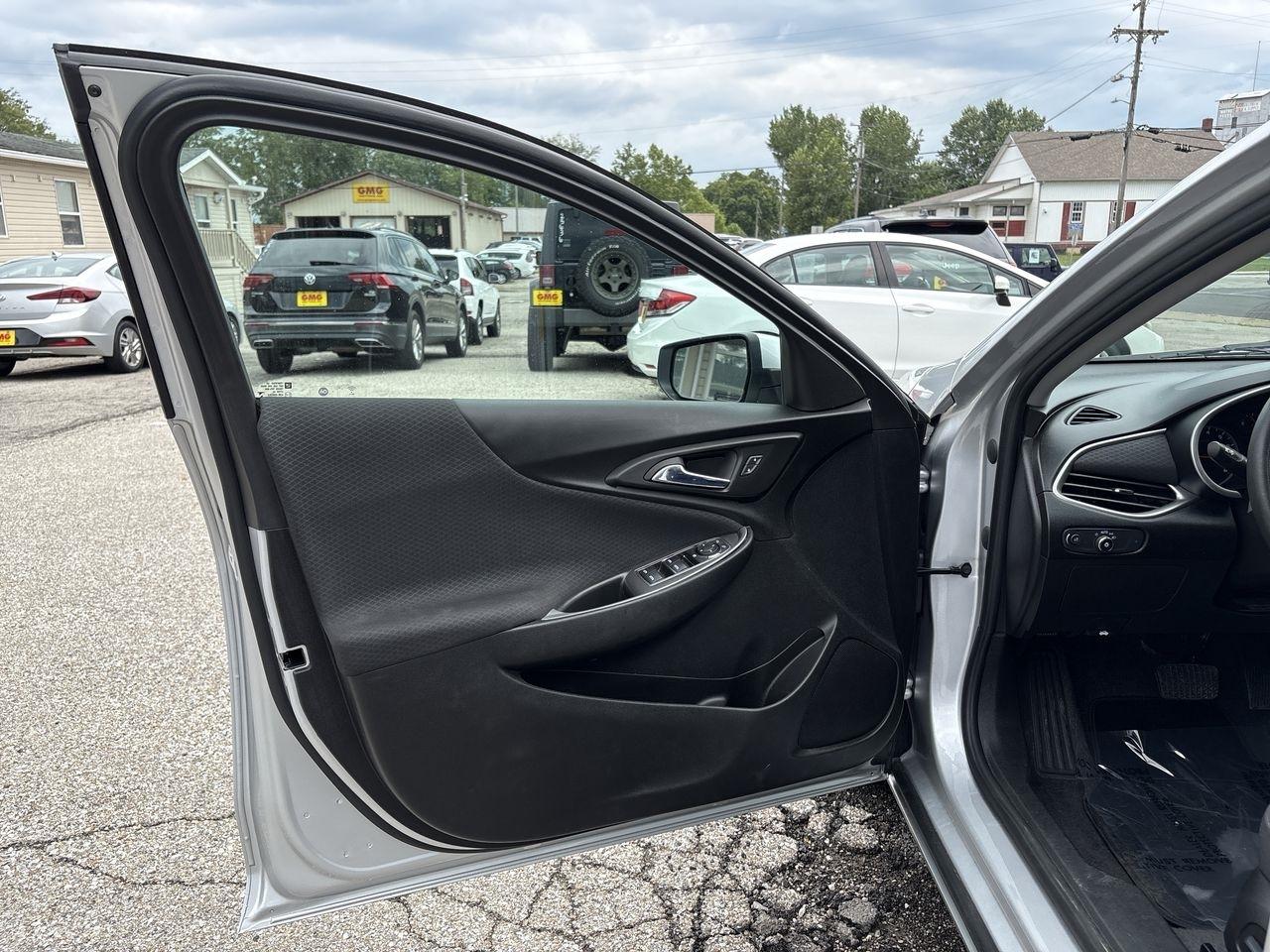 Chevrolet Malibu 4dr Sdn LT 2022