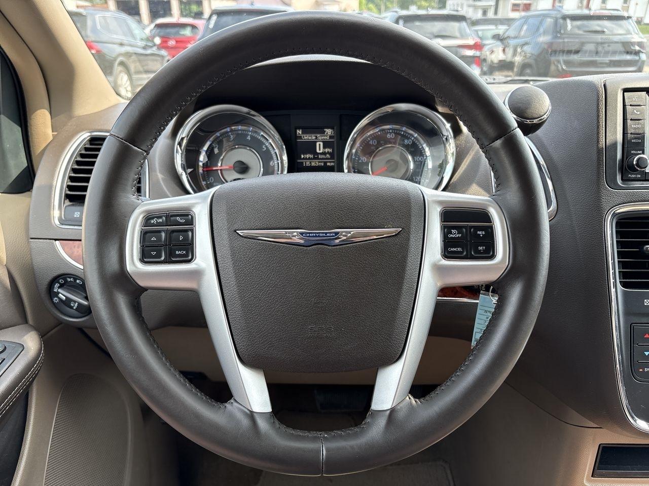 Chrysler Town & Country 4dr Wgn Touring 2015