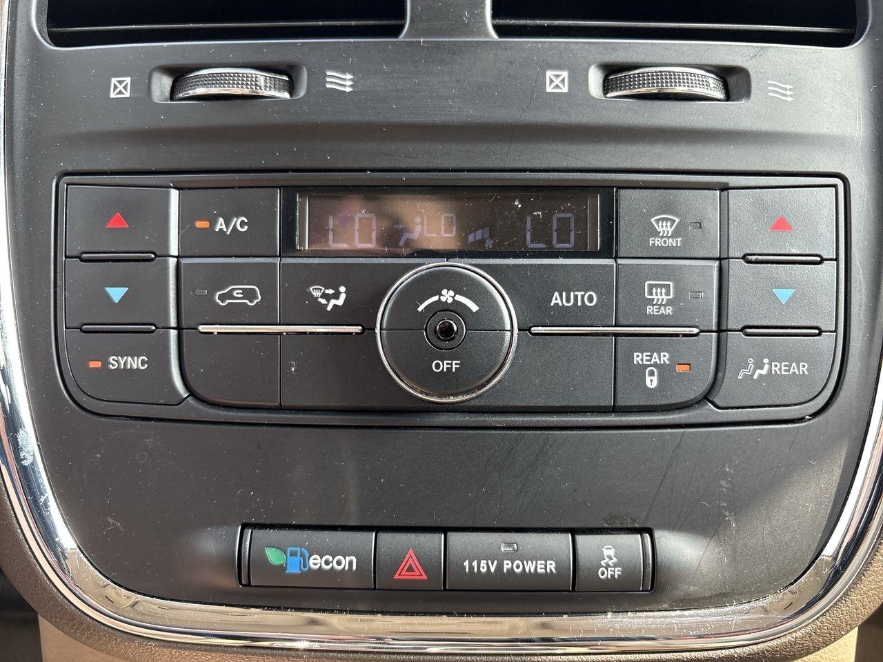 Chrysler Town & Country 4dr Wgn Touring 2015
