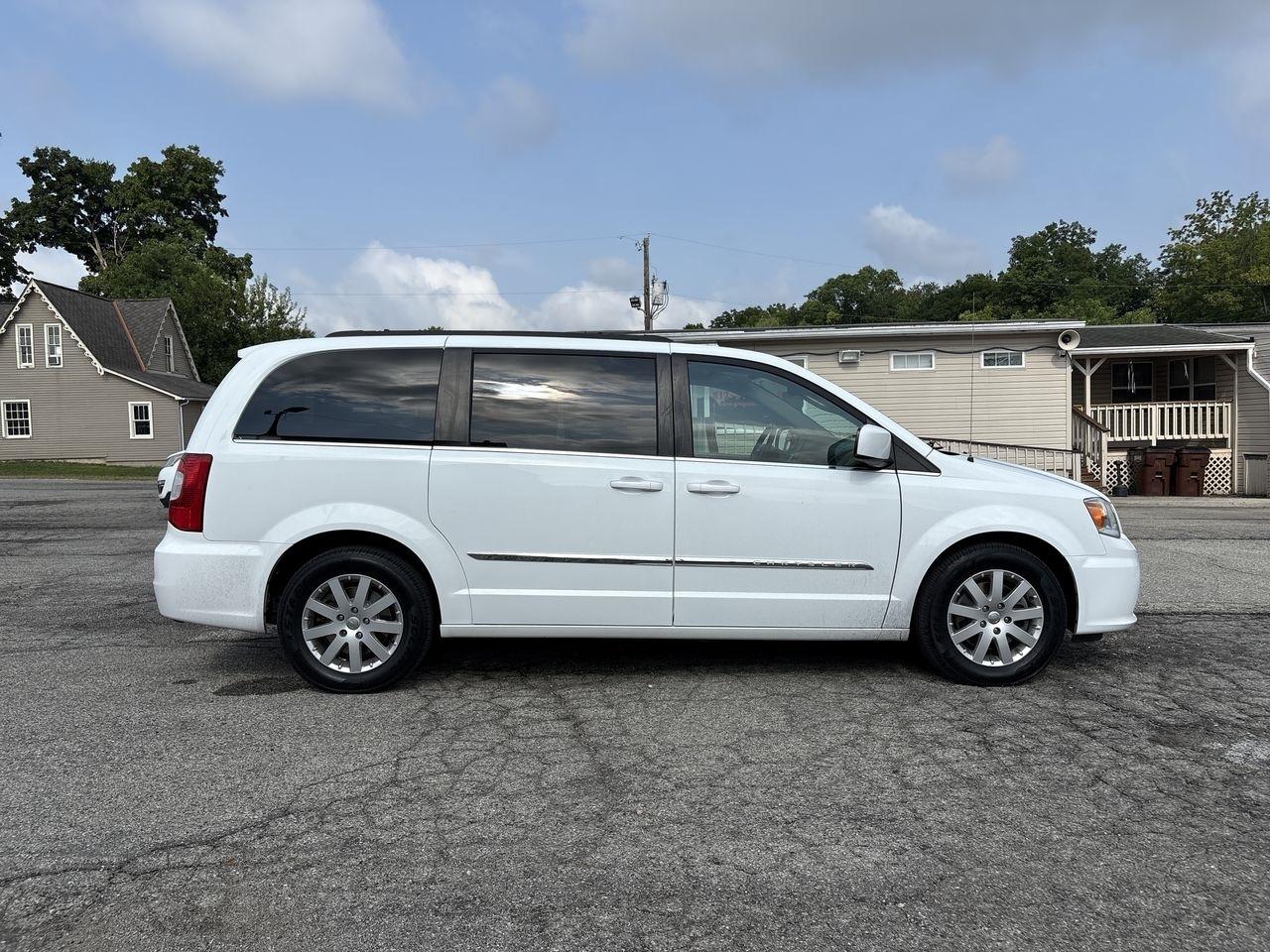 Chrysler Town & Country 4dr Wgn Touring 2015