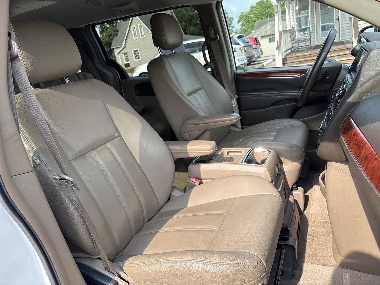 Chrysler Town & Country 4dr Wgn Touring 2015