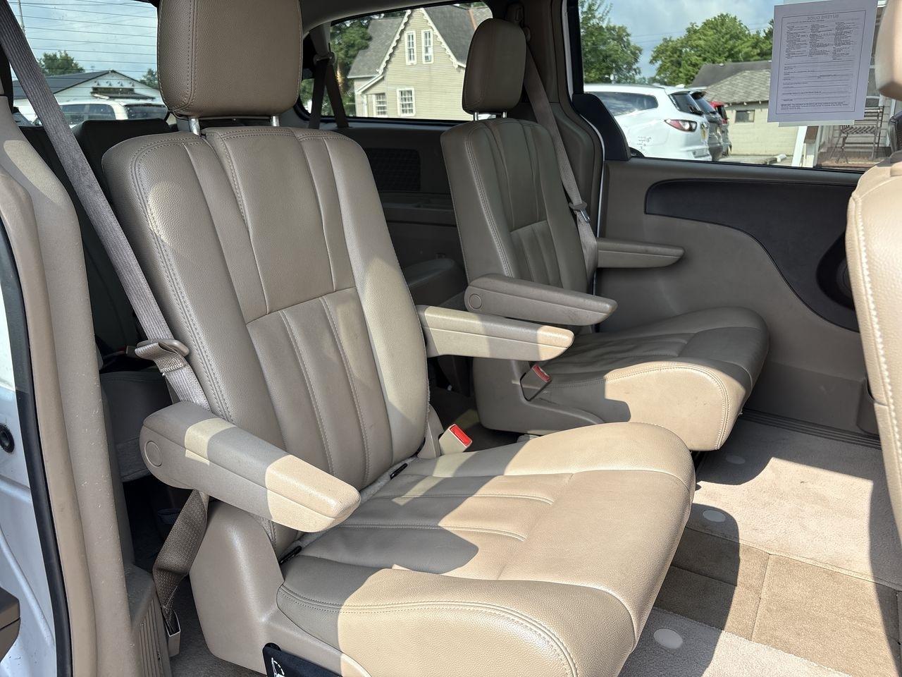 Chrysler Town & Country 4dr Wgn Touring 2015