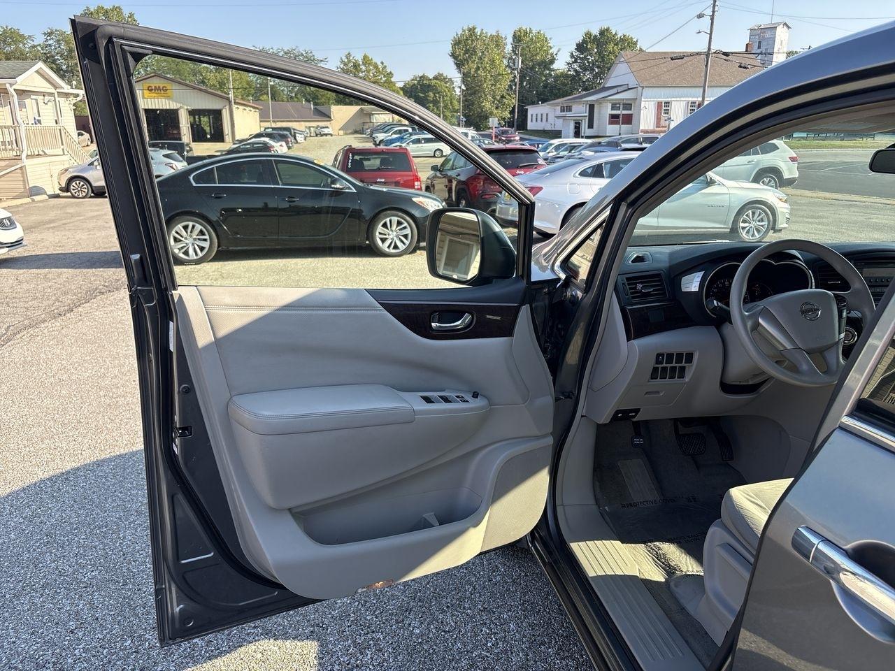 Nissan Quest 4dr S 2015