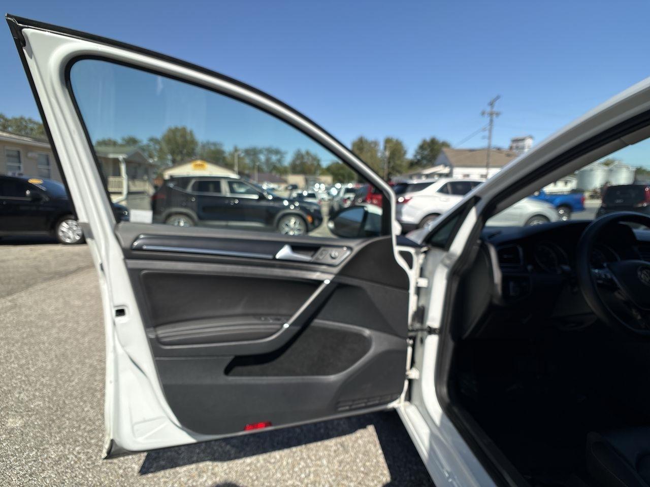 Volkswagen Golf 4dr HB Auto TSI S 2016