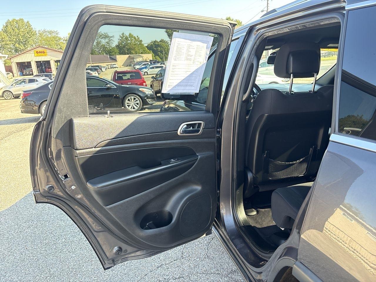 Jeep Grand Cherokee RWD 4dr Laredo 2016