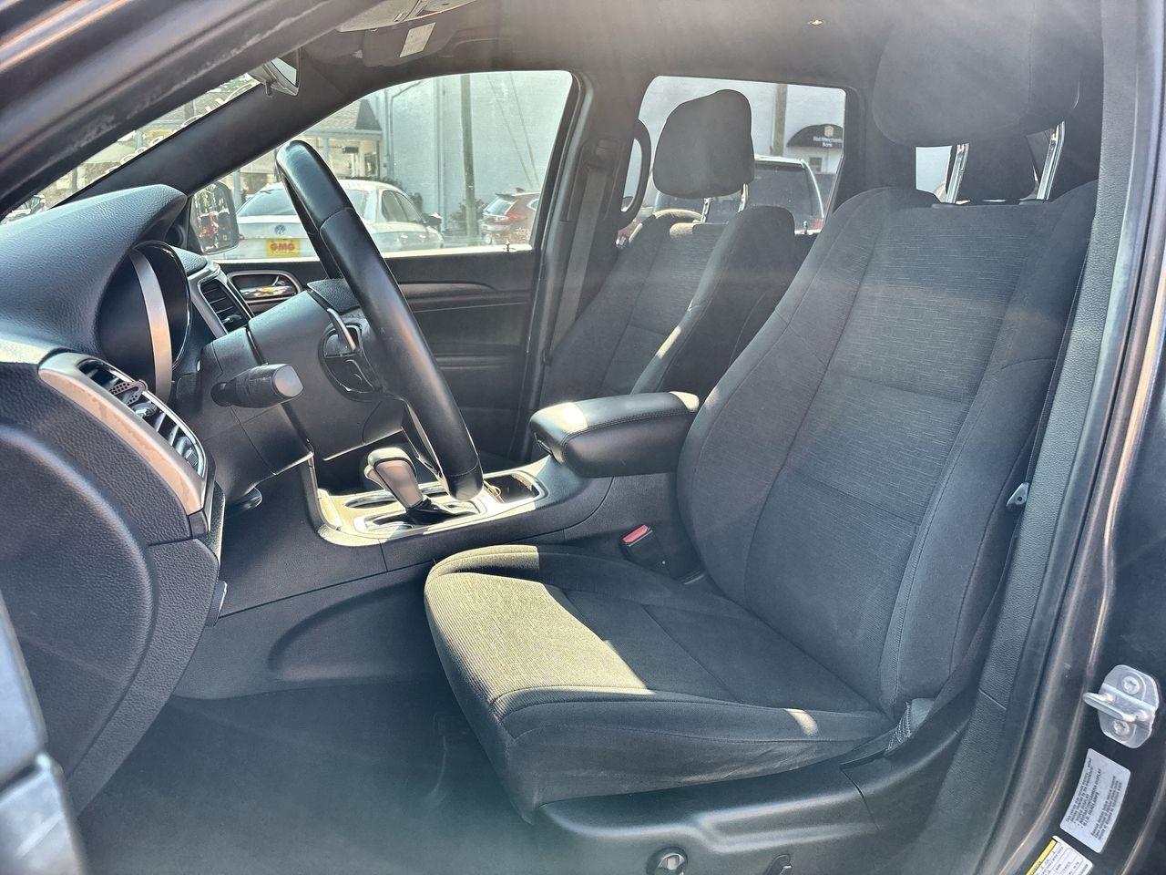 Jeep Grand Cherokee RWD 4dr Laredo 2016