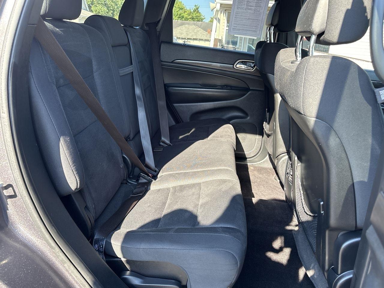 Jeep Grand Cherokee RWD 4dr Laredo 2016