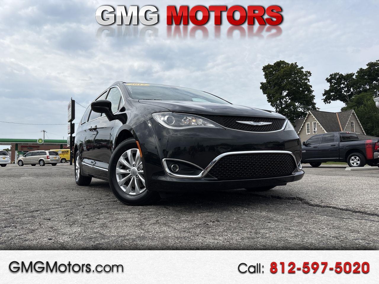 2017 Chrysler Pacifica Touring-L FWD