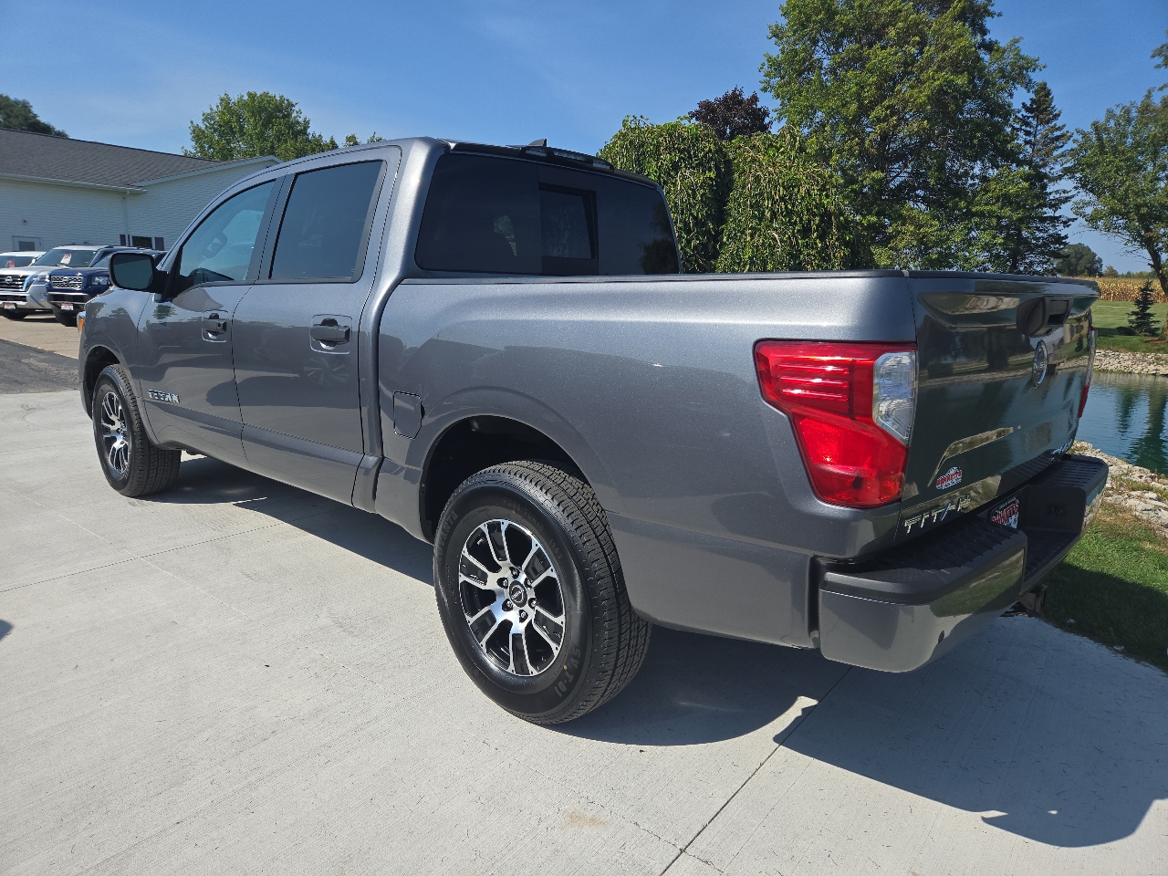 Nissan Titan S Crew Cab 4WD 2024 Nissan Titan S Crew Cab 4WD 2024