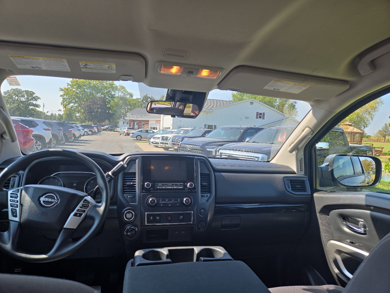 Nissan Titan S Crew Cab 4WD 2024 Nissan Titan S Crew Cab 4WD 2024